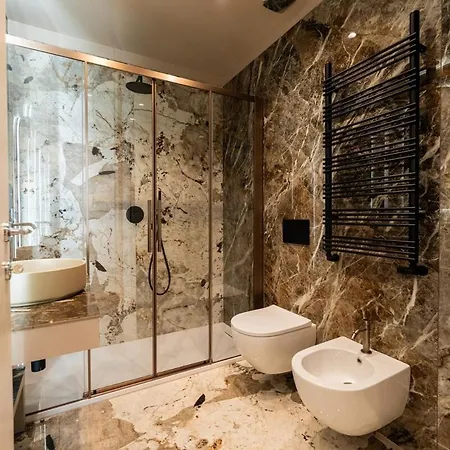 Raffaello Moscova Golden House Daire *