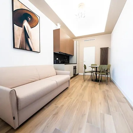 Daire Raffaello Moscova Golden House